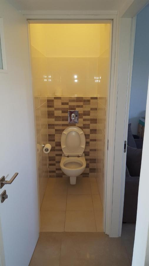 Room Near Sheba Medical Center, And Bar Ilan, And Tlv Airport Kirjat Ono Kültér fotó