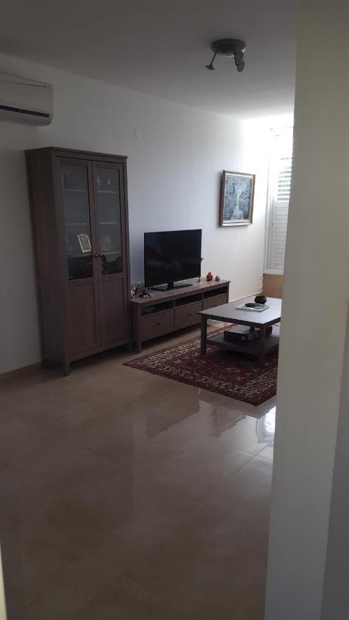 Room Near Sheba Medical Center, And Bar Ilan, And Tlv Airport Kirjat Ono Kültér fotó