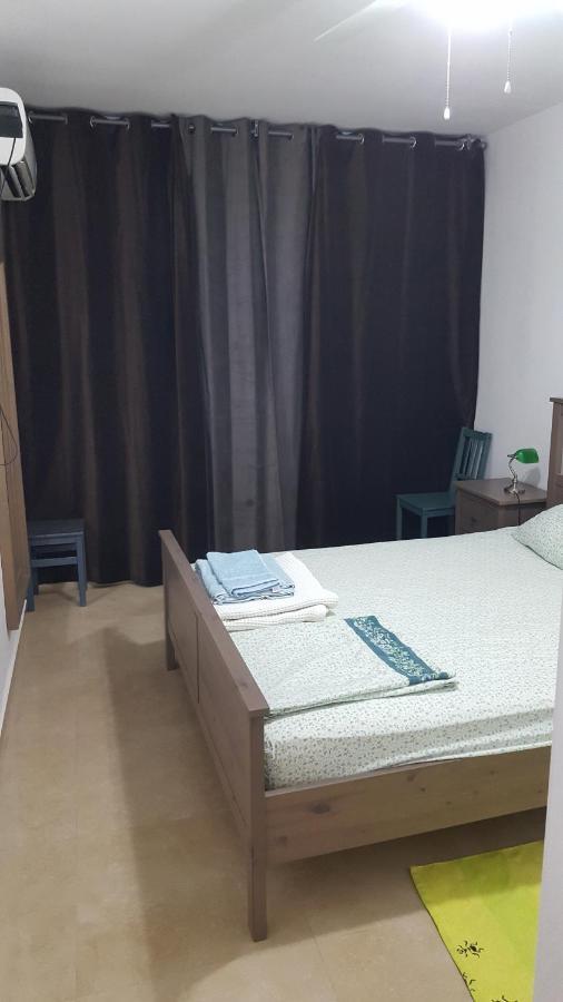 Room Near Sheba Medical Center, And Bar Ilan, And Tlv Airport Kirjat Ono Kültér fotó