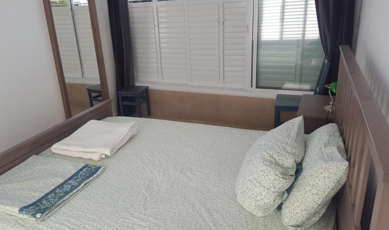 Room Near Sheba Medical Center, And Bar Ilan, And Tlv Airport Kirjat Ono Kültér fotó